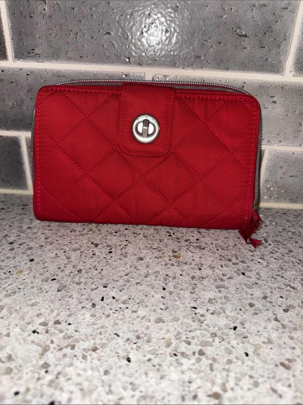 Vera Bradley Perfomance Twill Turnlock Walket in Cardinal. Like New Condition